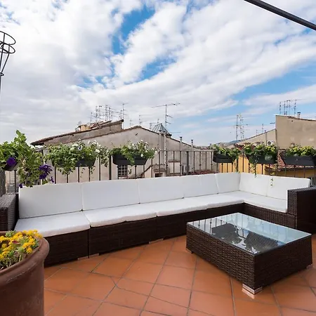 Charming Attic Niche Apartment Florence