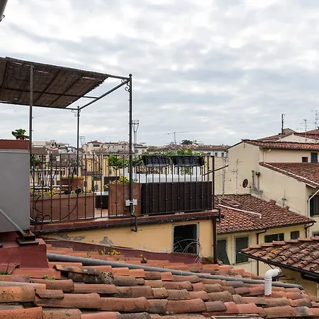 Charming Attic Niche Apartment Florence